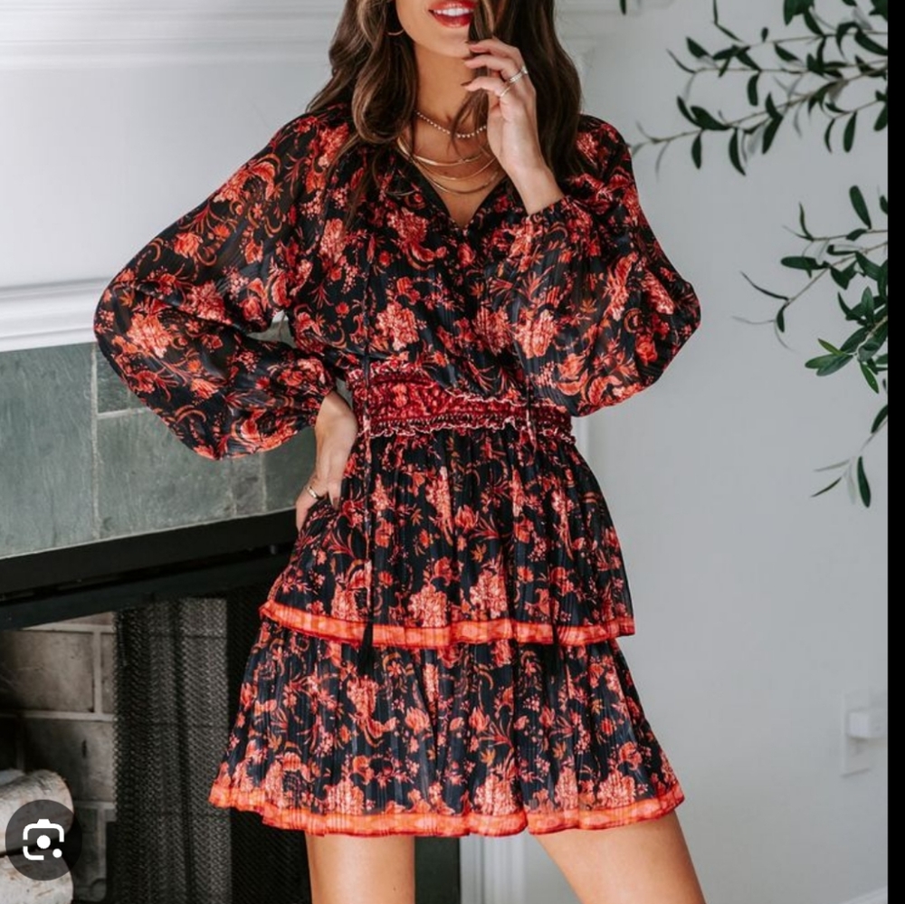 NWOT Vici Autumn Boho Tiered Ruffle Mini Dress, Stretch Waist- Med